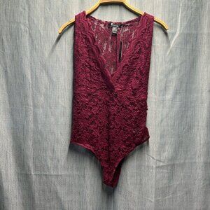 🇺🇸 Streetwear society burgundy lace body suit size large NWT